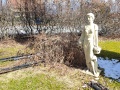 Statyerna i trädgården