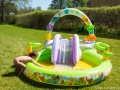 Alvins pool i trädgården
